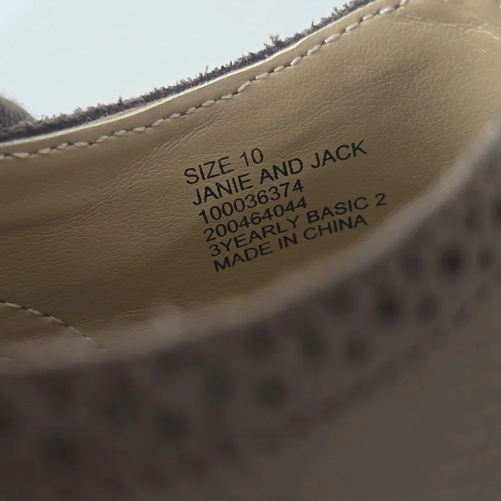 Janie and Jack Leather Wing Tip Shoe Boys sz. 10